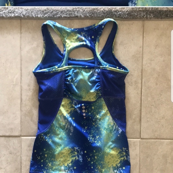 Matching workouts outfit - Picture 2 of 7